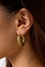 Double hoop earrings with twist detail