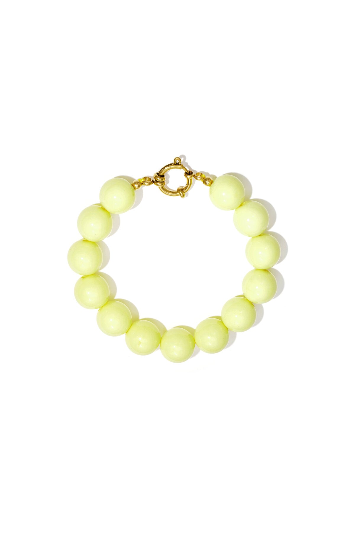 Bracelet with large beads and clasp at the front
