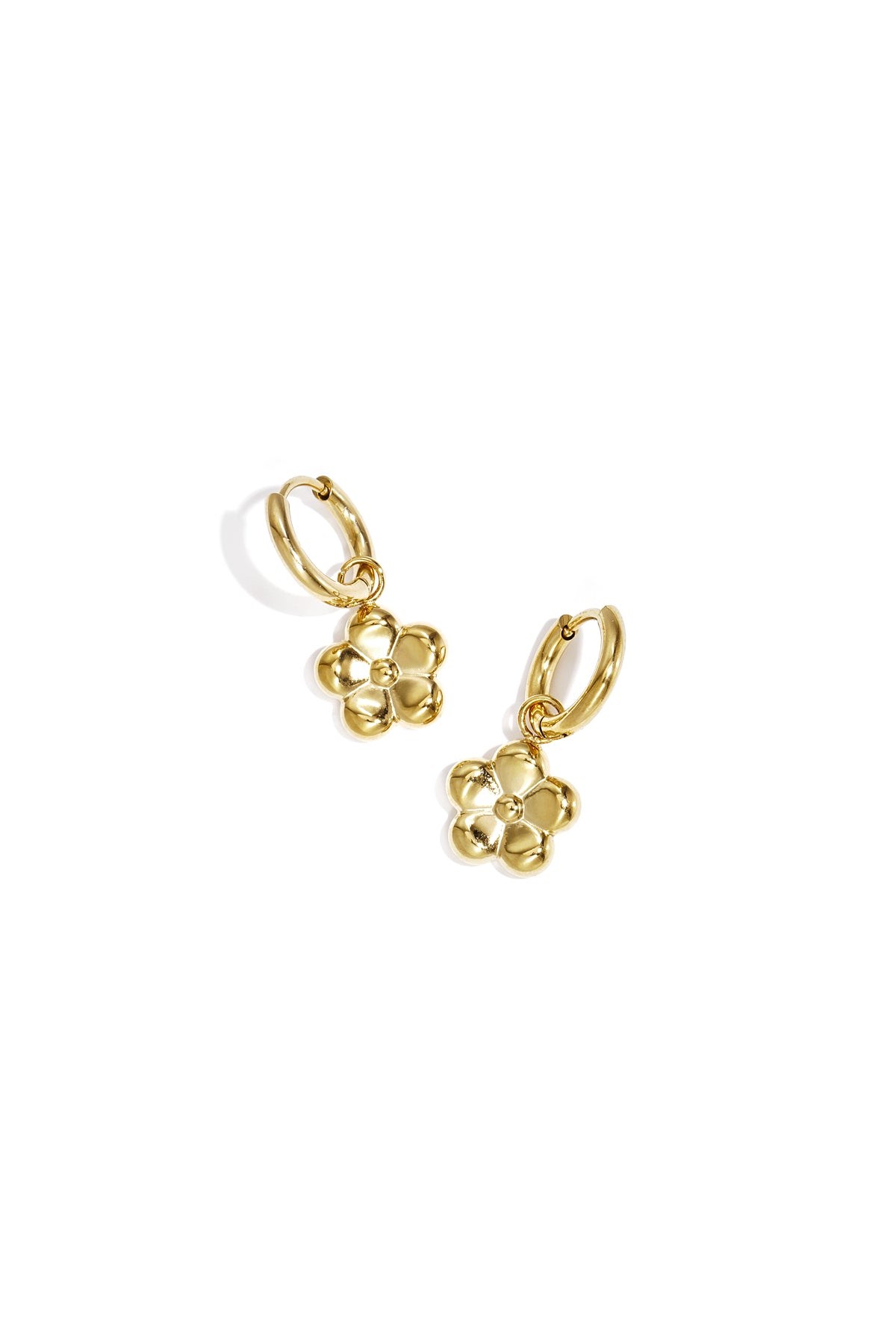 Earrings with flower pendant