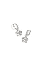 Earrings with flower pendant