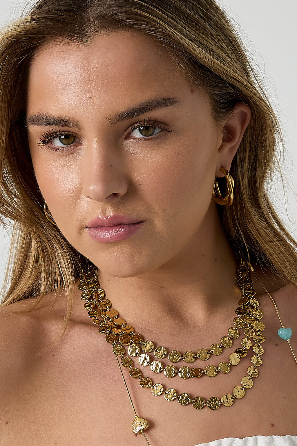 Double chunky hoop earrings with twisted detail
